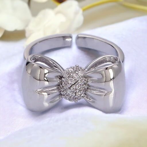 Nora Puffed Ribbon Bow Ring - guld eller sølv
