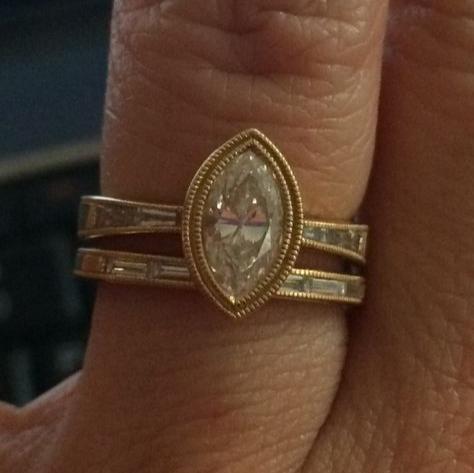 Vintage Oval Zirkonia Golden Ring Set