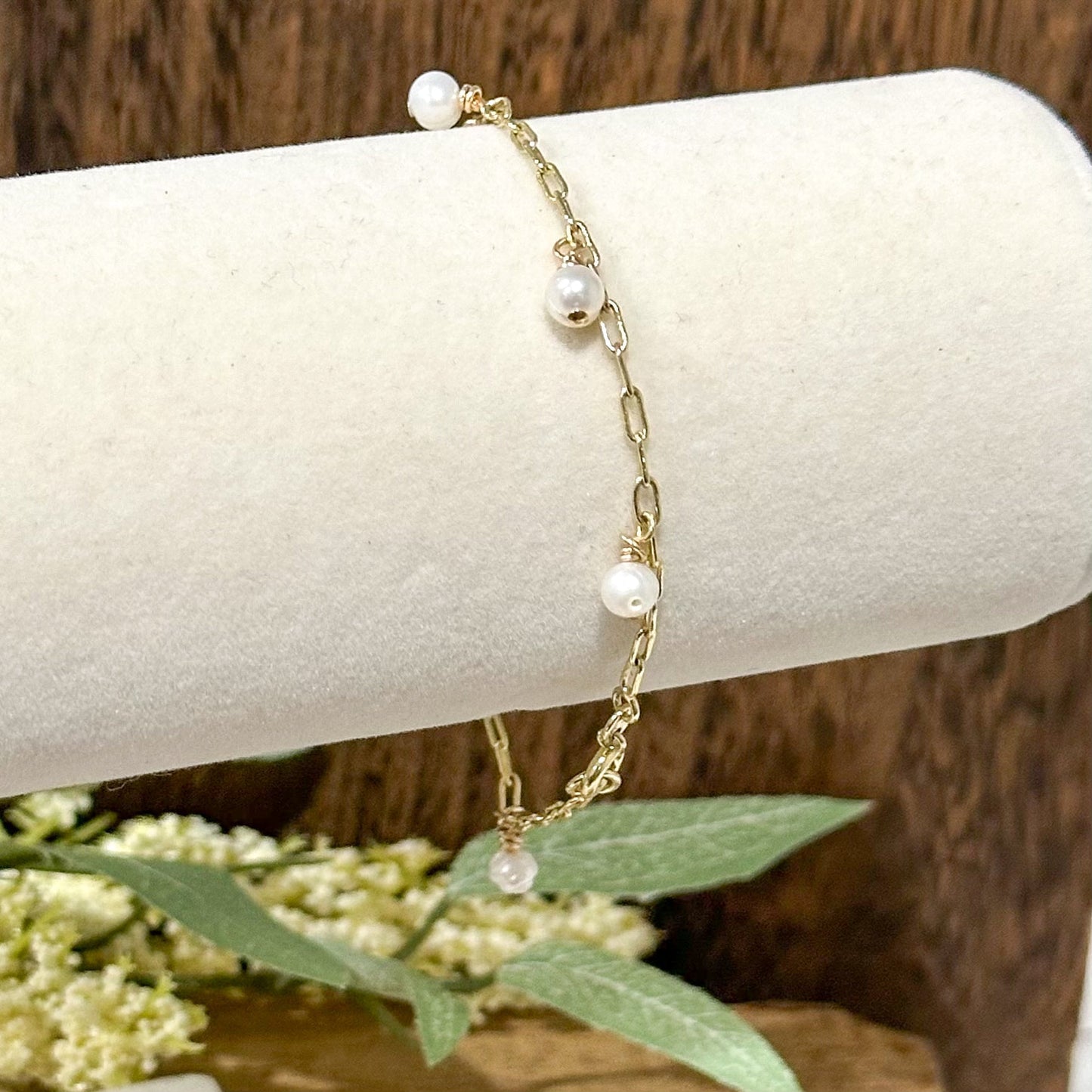 Gina Mini Pearl Charm-armbånd