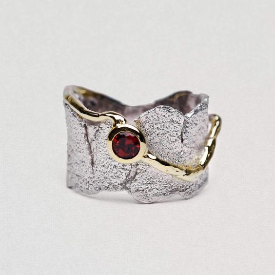 Vintage sølvsmedet rød krystalring