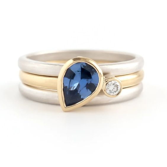 Vintage blå indlagt dråbeformet lagdelt ring