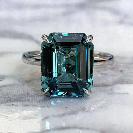 Vintage blågrønlig krystalring