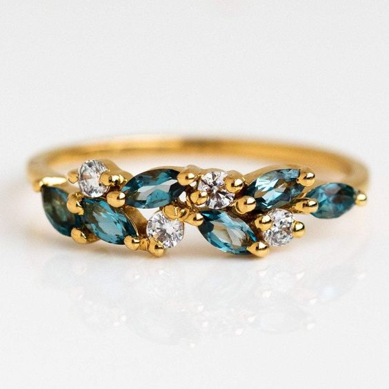 Vintage blå zirkonia glas guldring